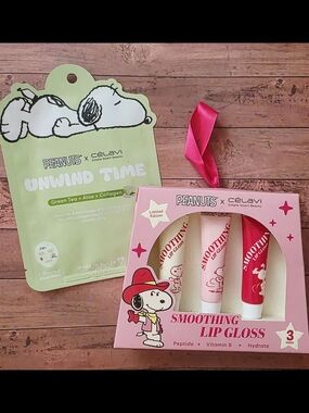 Peanuts x Célavi Smoothing Lip Gloss Trio & Green Tea Face Mask Gift Set